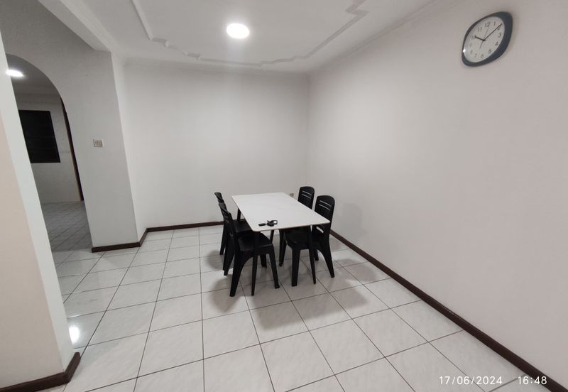 Double Storey Terrace Intermediate House For Rent! Located at Jalan Song, Kuching