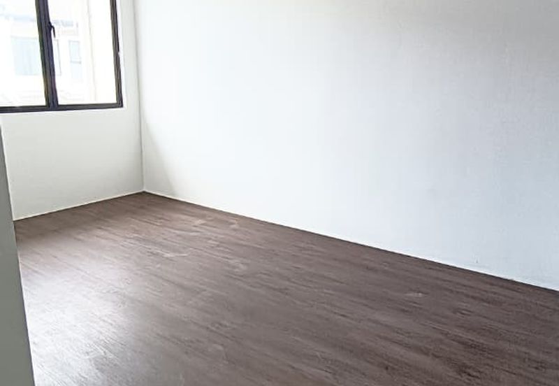 Double Storey Terrace Corner House For Sale! Located at Urban Heights, Jalan Stephen Yong