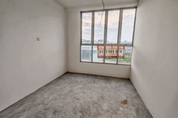 Second Floor Intermediate House For Rent! Located at 7th Mile