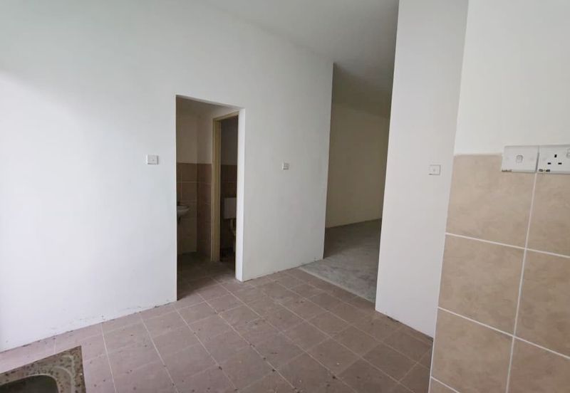 Second Floor Intermediate House For Rent! Located at 7th Mile