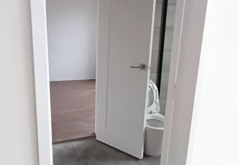 Brand New Double storey Terrace Corner House For Rent! Located at Urban Heights, Jalan Stephen Yong