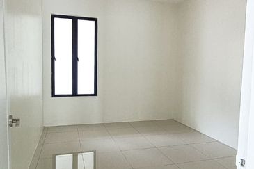 Brand New Double storey Terrace Corner House For Rent! Located at Urban Heights, Jalan Stephen Yong