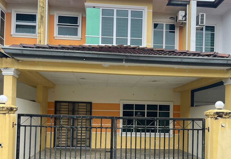  Merdang Gayam Double Storey Intermediate Terrace House For Rent at Lorong Merdang Gayam 1B 1B2, Unigarden, Kota Samarahan