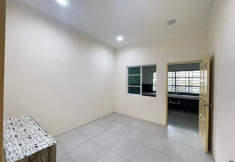  Merdang Gayam Double Storey Intermediate Terrace House For Rent at Lorong Merdang Gayam 1B 1B2, Unigarden, Kota Samarahan