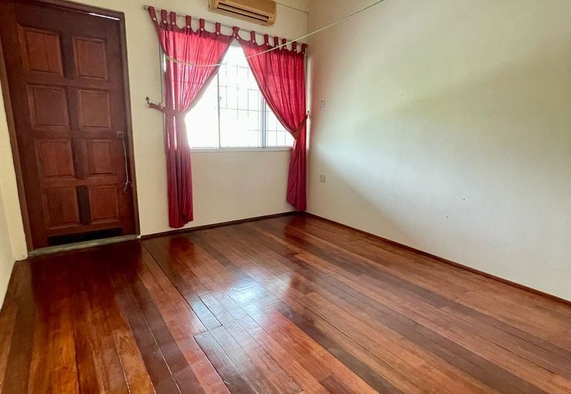 Double Storey Terrace Intermediate for Sale  Located at Everbright Estate