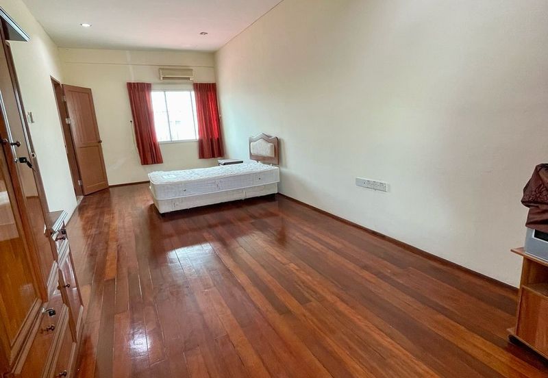 Double Storey Terrace Intermediate for Sale  Located at Everbright Estate