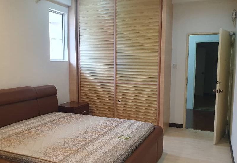 Double Storey Semi-Detached House For Sale! Location : Mabel Garden, Jalan Laksamana, Kuching