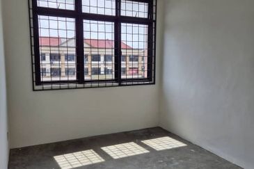 Third Floor Intermediate Shoplot For Sale Located at MJC, Batu Kawa