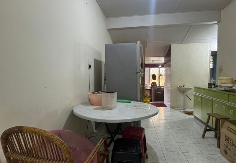 Single storey Terrace Intermediate House For Sale! Located at Taman  Bdc housing Stampin 