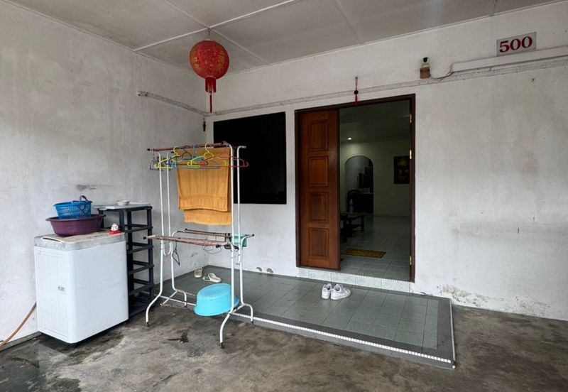Single storey Terrace Intermediate House For Sale! Located at Taman  Bdc housing Stampin 