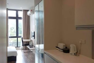 Uplands Suites Apartment (Studio) For Rent! Located at Jalan Uplands, Near Swinburne