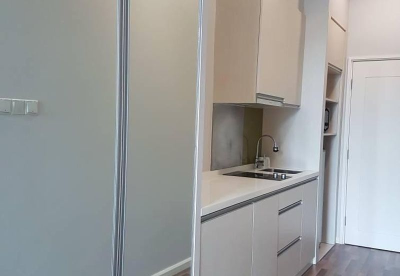 Uplands Suites Apartment (Studio) For Rent! Located at Jalan Uplands, Near Swinburne