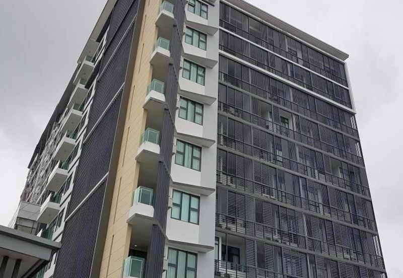Uplands Suites Apartment (Studio) For Rent! Located at Jalan Uplands, Near Swinburne