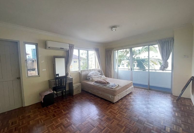 Central Court Apartment (Duplex Unit) For Rent/Sale  Located at Jalan Central 