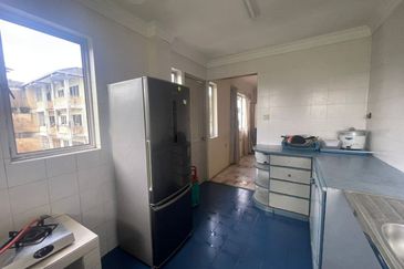 Central Court Apartment (Duplex Unit) For Rent/Sale  Located at Jalan Central 