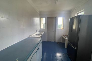 Central Court Apartment (Duplex Unit) For Rent/Sale  Located at Jalan Central 