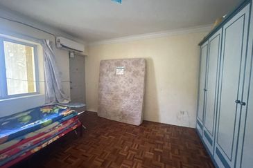 Central Court Apartment (Duplex Unit) For Rent/Sale  Located at Jalan Central 