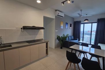 Kenny Hill Residence Apartment For Rent  Located at Kenny Hill, Opposite Swinburne