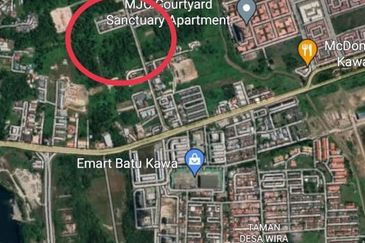 Land For Sale! Located at Jalan Field Force, 3 1/2 mile Jalan Batu Kawa