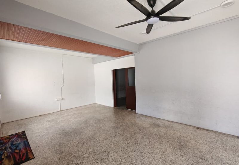 Double Storey Semi-Detached House For Rent! Located at Jalan Green, Near SGH