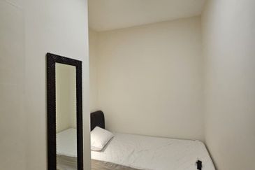 Riverine Diamond Condominium For Rent! Located at Jalan Petanak