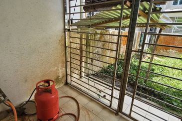 Double Storey Terrace Intermediate House For Rent! Located at Uni Central, Samarahan