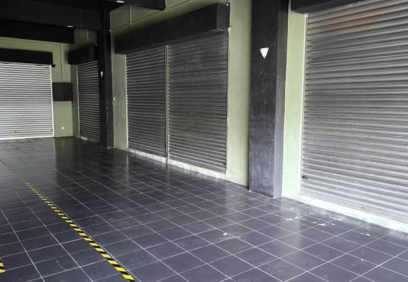 Corner Ground Floor Shoplot for Rent! Location: Pandungan