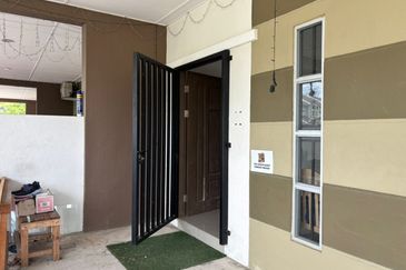 Double Storey Semi-Detached House For Rent! Located at Samariang Aman 2 - Oceania