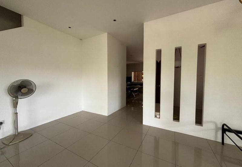 Double Storey Semi-Detached House For Rent! Located at Samariang Aman 2 - Oceania