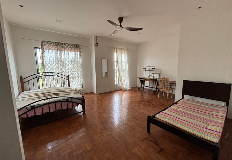 Double Storey Semi-Detached House For Rent! Located at Samariang Aman 2 - Oceania