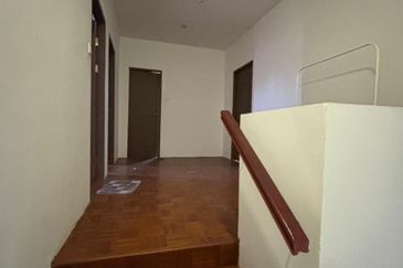 Double Storey Semi-Detached House For Rent! Located at Samariang Aman 2 - Oceania