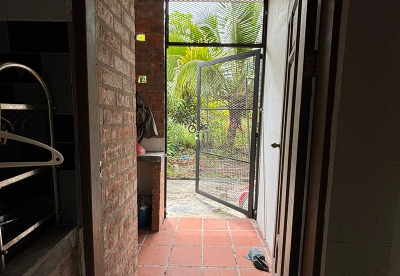 Double Storey Semi-Detached House For Rent! Located at Samariang Aman 2 - Oceania