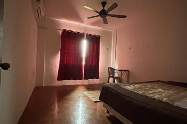 Double Storey Semi-Detached House For Rent! Located at Samariang Aman 2 - Oceania