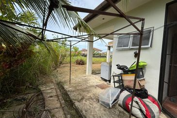 Double Storey Semi-Detached House For Rent! Located at Samariang Aman 2 - Oceania