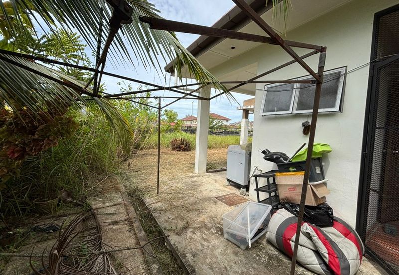 Double Storey Semi-Detached House For Rent! Located at Samariang Aman 2 - Oceania