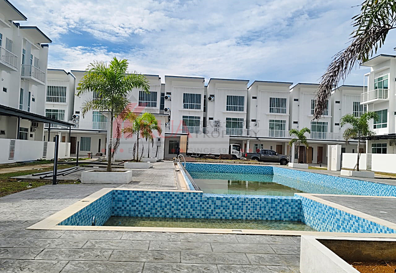 MARQ Suites Upper Unit Townhouse For Rent