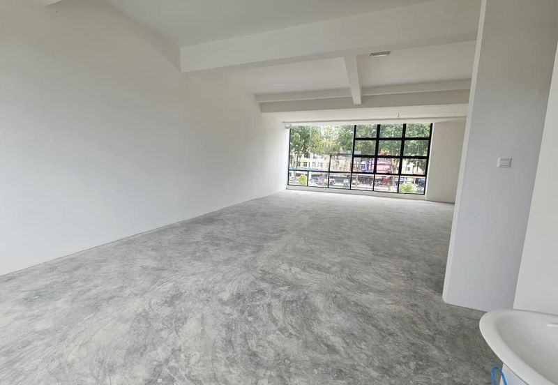 First Floor Intermediate Shoplot For Rent! Located at Matang Parade, Facing Main Road