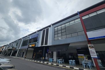 First Floor Intermediate Shoplot For Rent! Located at Matang Parade, Facing Main Road