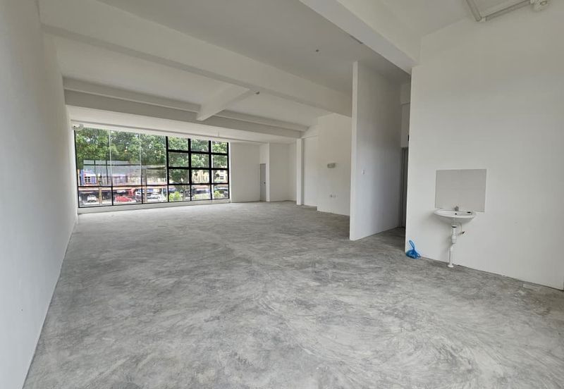 First Floor Intermediate Shoplot For Rent! Located at Matang Parade, Facing Main Road