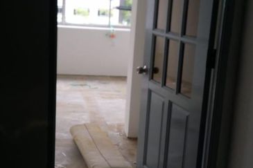 3rd Floor Intermediate Shoplot For Rent Located at Kenny Hill