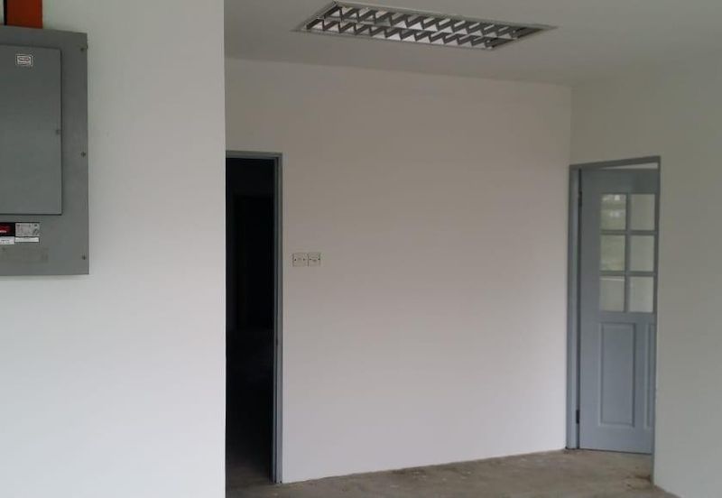 3rd Floor Intermediate Shoplot For Rent Located at Kenny Hill