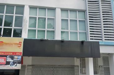 Shop Lot For Rent! Located at Tabuan Tranquility