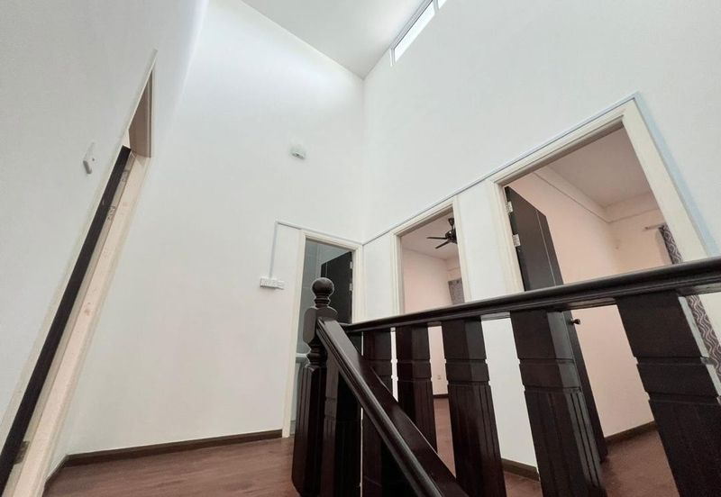 Uni-Central Double Storey House For Rent @ Kota Samarahan, Kuching (Opposite Unimas)