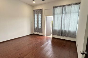 Uni-Central Double Storey House For Rent @ Kota Samarahan, Kuching (Opposite Unimas)