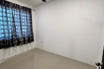 Uni-Central Double Storey House For Rent @ Kota Samarahan, Kuching (Opposite Unimas)