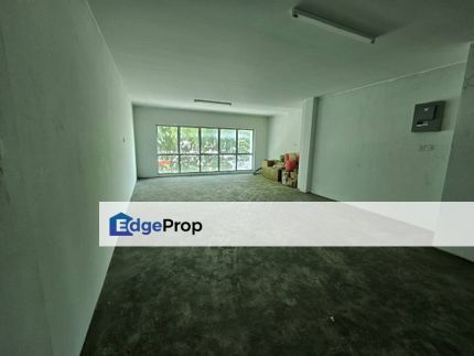 Third Floor Intermediate Commercial Office/ Shoplot For Rent! Located at Pending, Near Icom Square, Sarawak, Kuching