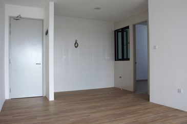 P Residence Apartment For Sale at Batu Kawa