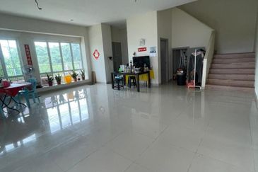 Batu Kawa Lorong Chungnion Double Storey Semi D House For Sale!