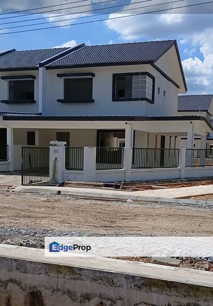 𝗚𝗥𝗘𝗘𝗡𝗘𝗥𝗬 𝗛𝗘𝗜𝗚𝗛𝗧 𝗗𝗼𝘂𝗯𝗹𝗲 𝗦𝘁𝗼𝗿𝗲𝘆 𝗧𝗲𝗿𝗿𝗮𝗰𝗲 Corner 𝗛𝗼𝘂𝘀𝗲 For Sale  Moyan Batu Kawa, Sarawak, Kuching