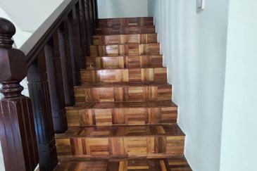 Double Storey Corner House For Sale! Located at Uni Garden, Merdang Gayam 